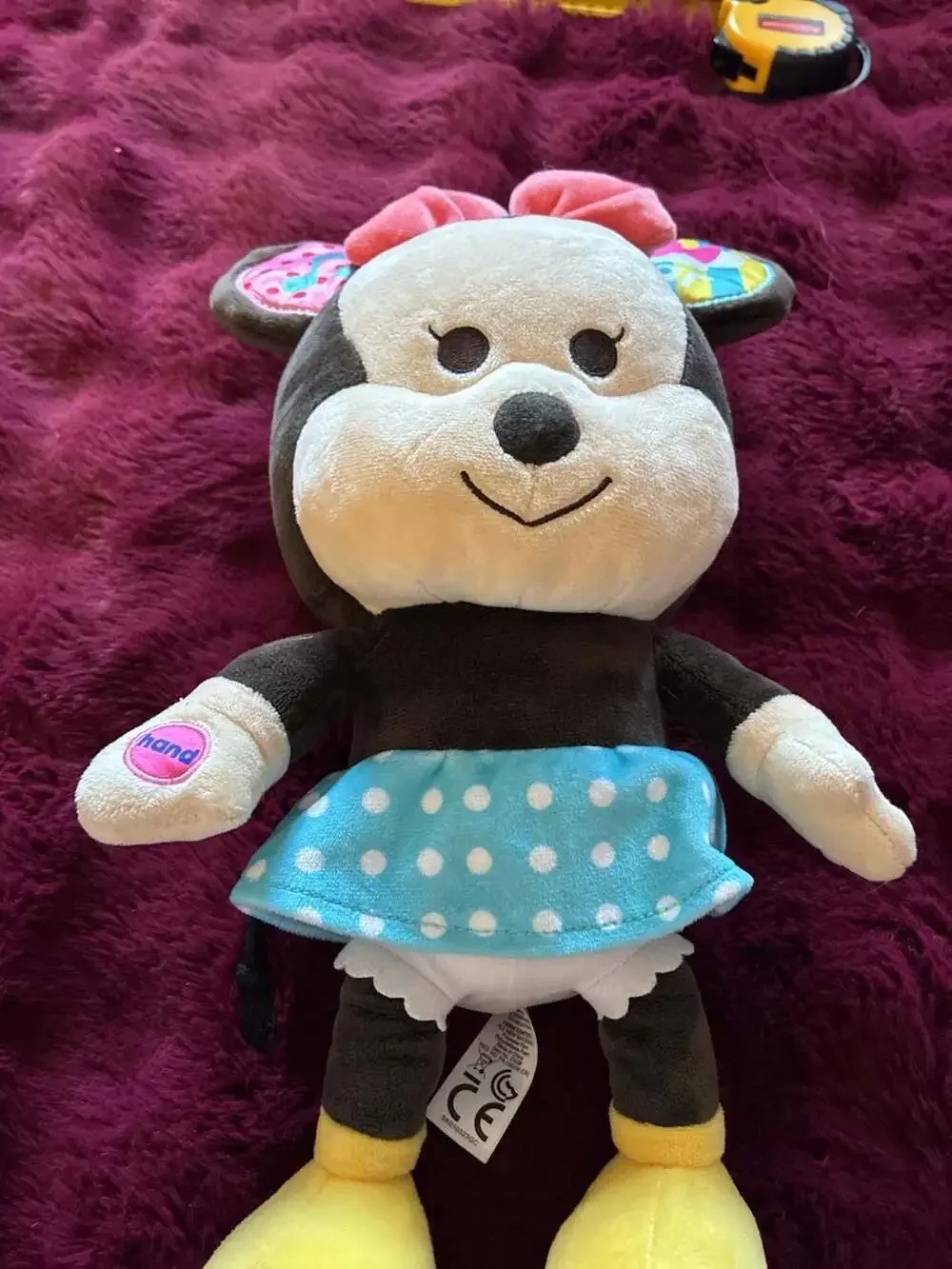Disney Hooyay Hug and Play Talking Minnie Mouse Interactive Learning Plush A689
